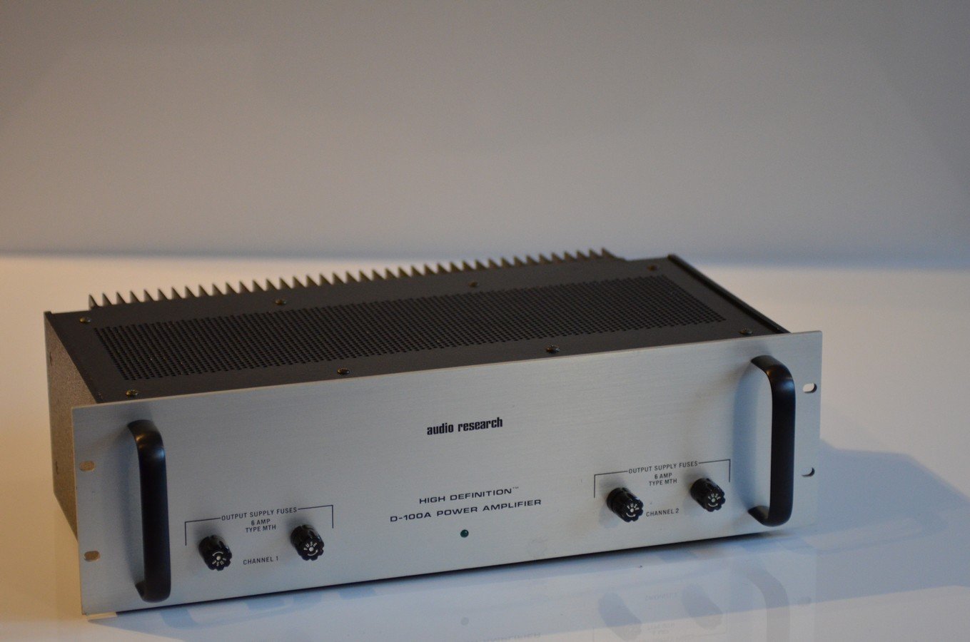 Audio Research D-100 Stereo Power Amplifier Manual | HiFi Audio Research D-100 Stereo Power Amplifier Manual | HiFi