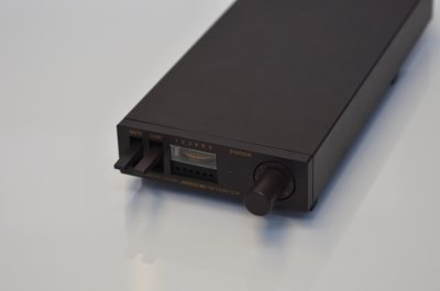 MERIDIAN FM TUNER 104  			