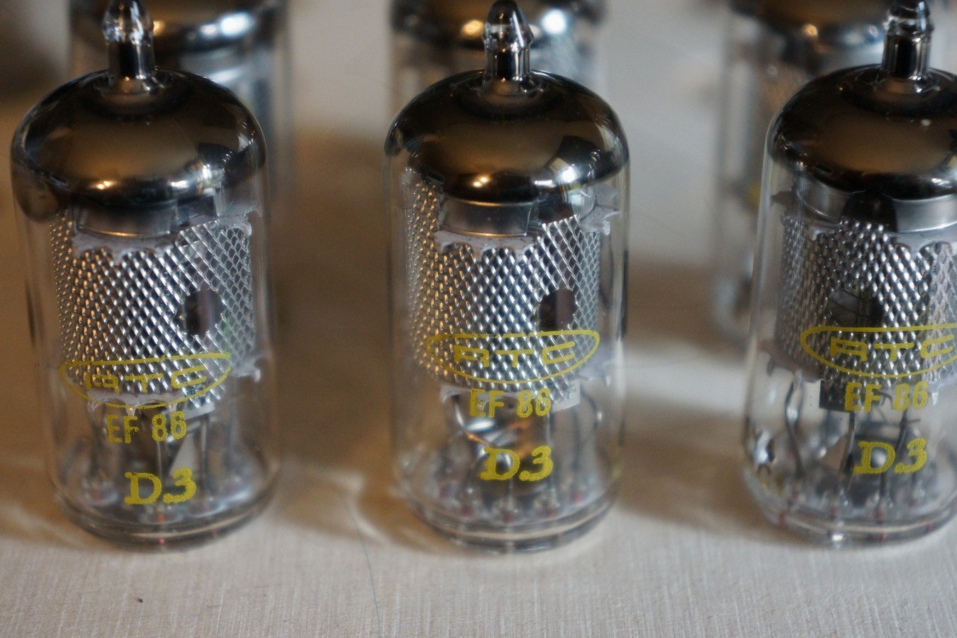 Valvo CCa チューブ マッチドペア - オランダ 1965年 NOS Valvo CCa チューブ マッチドペア - オランダ 1965年 NOS