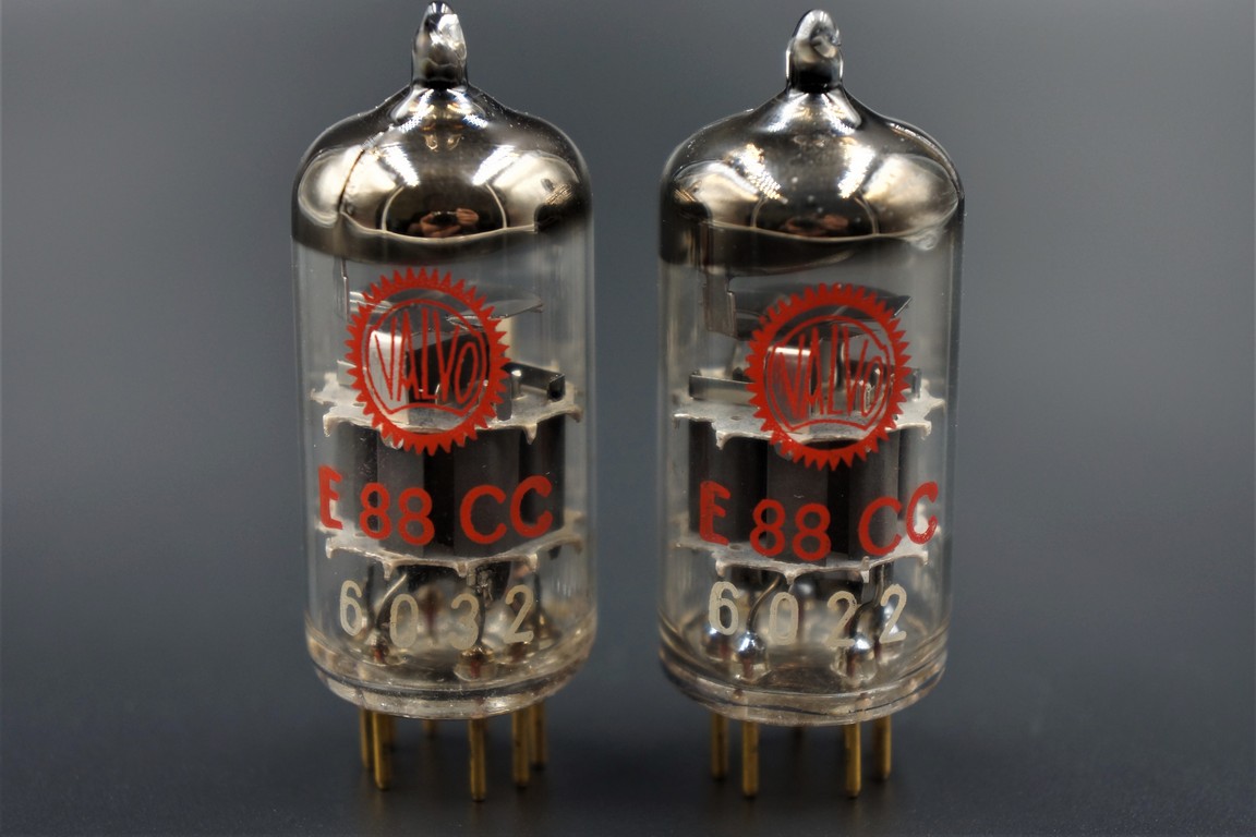 未使用VALVO真空管E88CC M-809 VALVO MULLARD E88CC